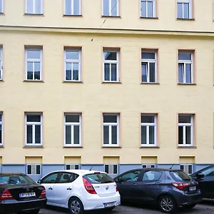 Appartamento Elegant Duplex Danube Canal, Vienna