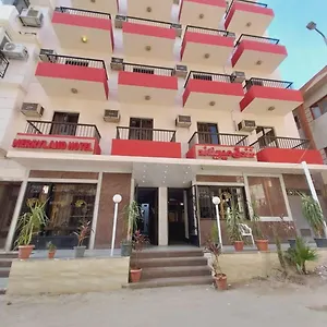 Merry Land & Roof Nile Restaurant 2*, Luksor Mısır